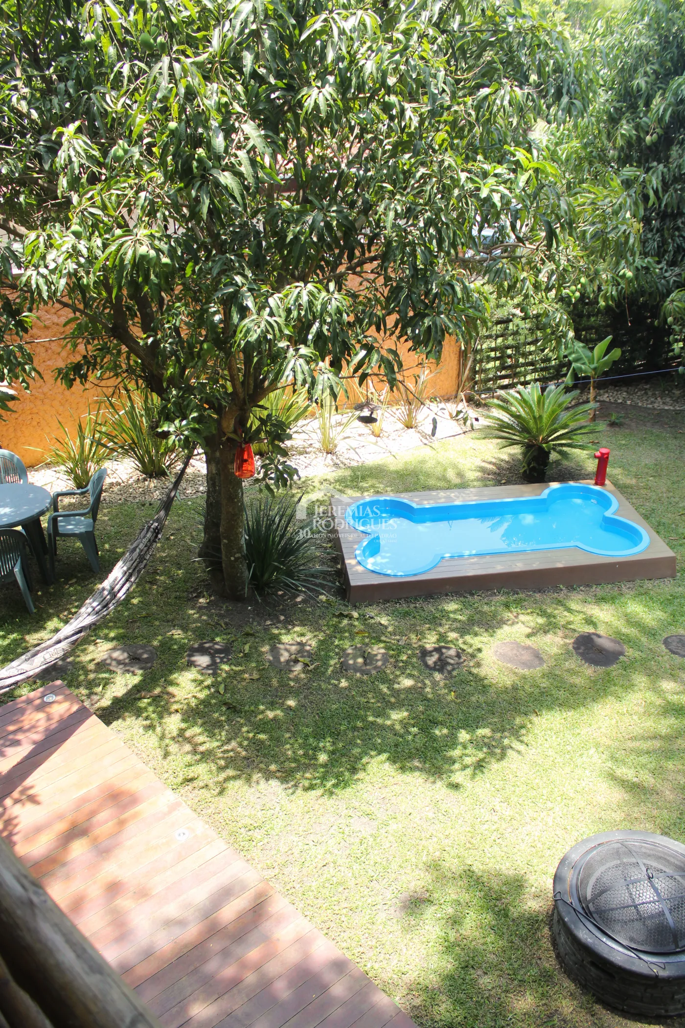 Casa para venda e locação com 5 dormitórios no Condomínio Taubaté Village em Taubaté/SP.