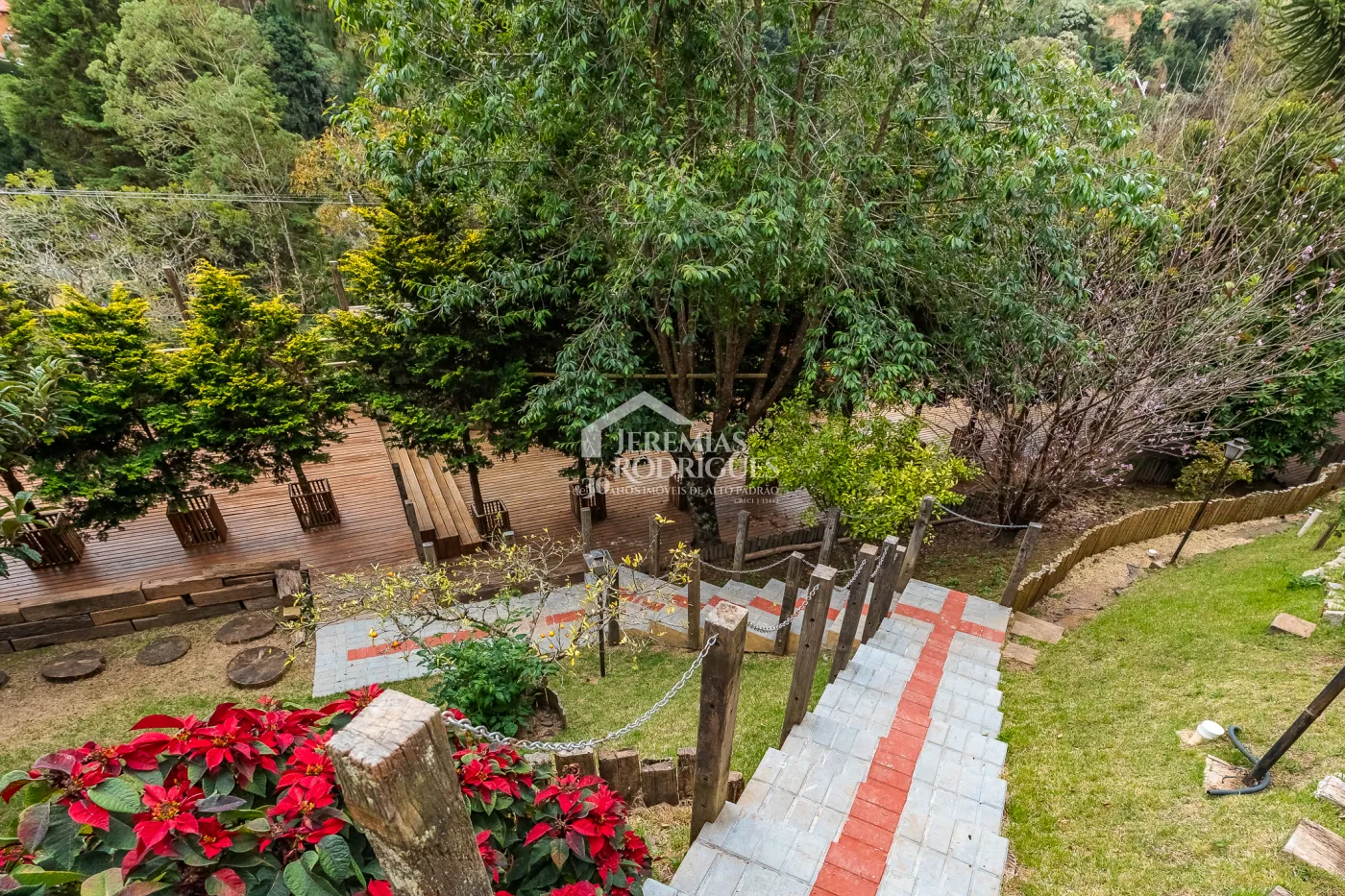 Casa com 5 suítes, 950 m² - Alto do Capivari - Campos do Jordão/SP