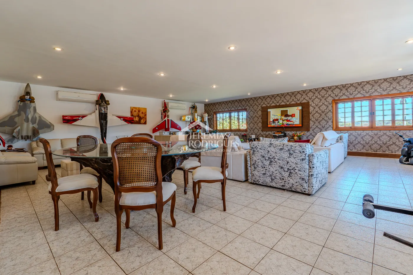 Fazenda à venda com 183.000 m² em Campinas/SP.