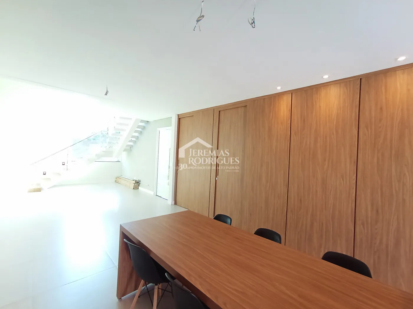 Casa à venda com 3 suítes no Condomínio Residencial Tecoara em Taubaté/SP