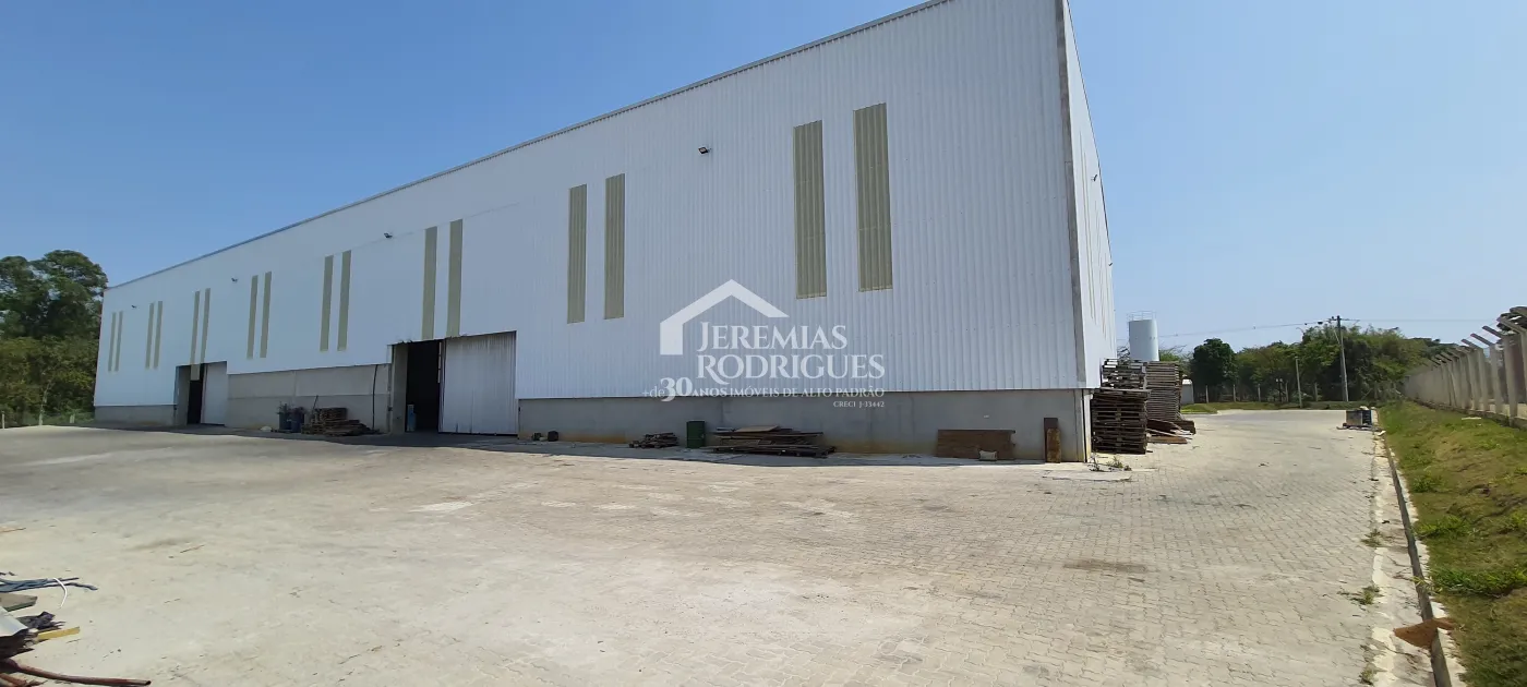Galpão com 3.560 m² - Parque Empresarial Santa Rita - em Pindamonhangaba/SP.