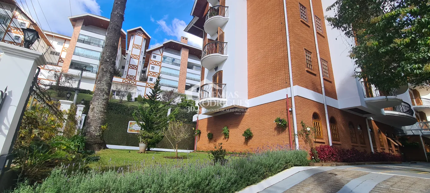 Apartamento à venda com 4 suítes no Edifício Evergreen em Campos do Jordão/SP