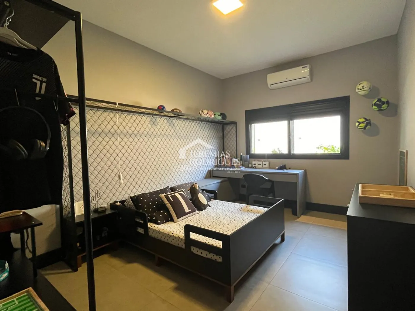 Casa com 3 dormitórios, 300 m² - Residencial Santa Helena - Caçapava/SP