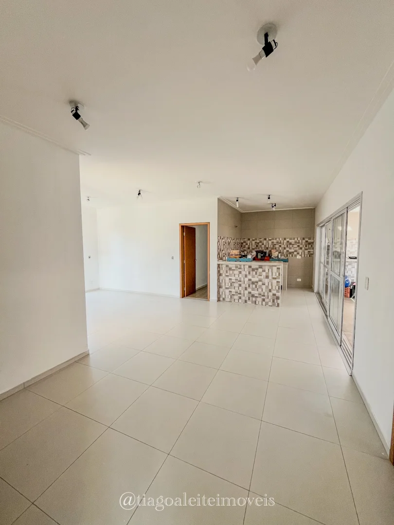 Casa ampla com escritório e área gourmet à venda no Veredas dos Manacás – Pindamonhangaba/SP
