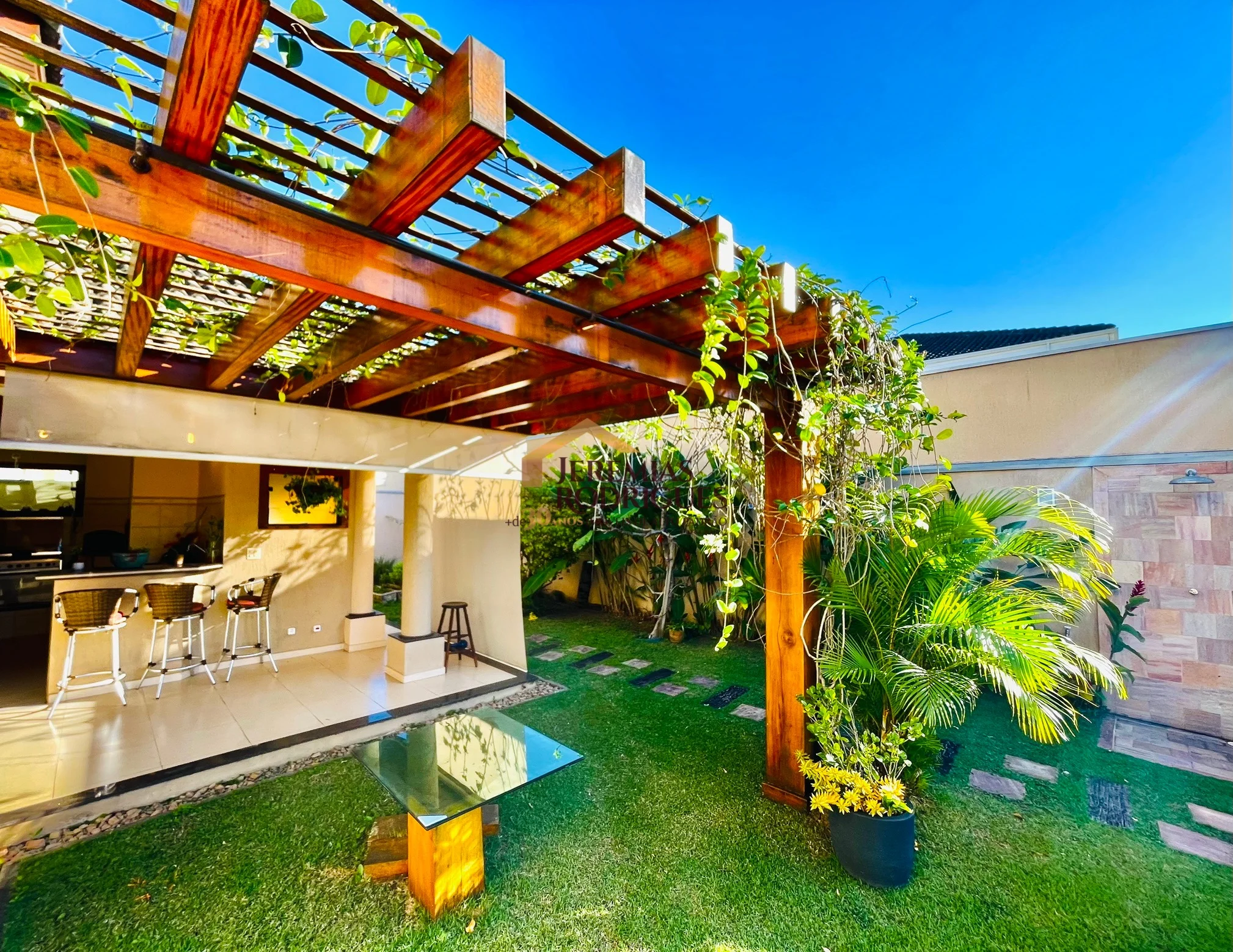 Casa para locação e venda no Taubaté Village em Taubaté/SP.