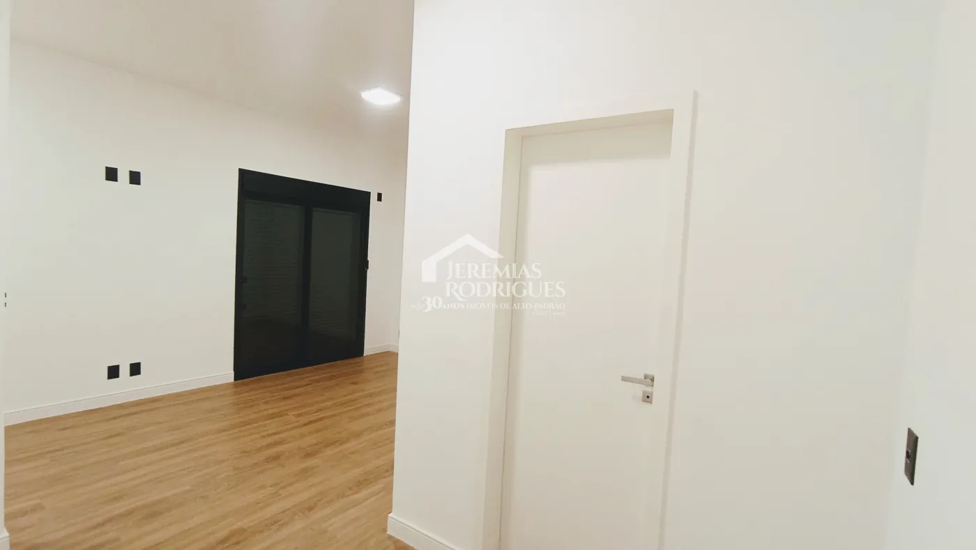 Casa à venda com 4 dormitórios no Condomínio Terras de San Marco em Taubaté/SP.