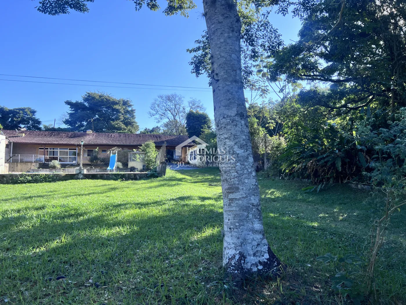 Chácara com 12 dormitórios, 900 m² - Guedes - Tremembé/SP