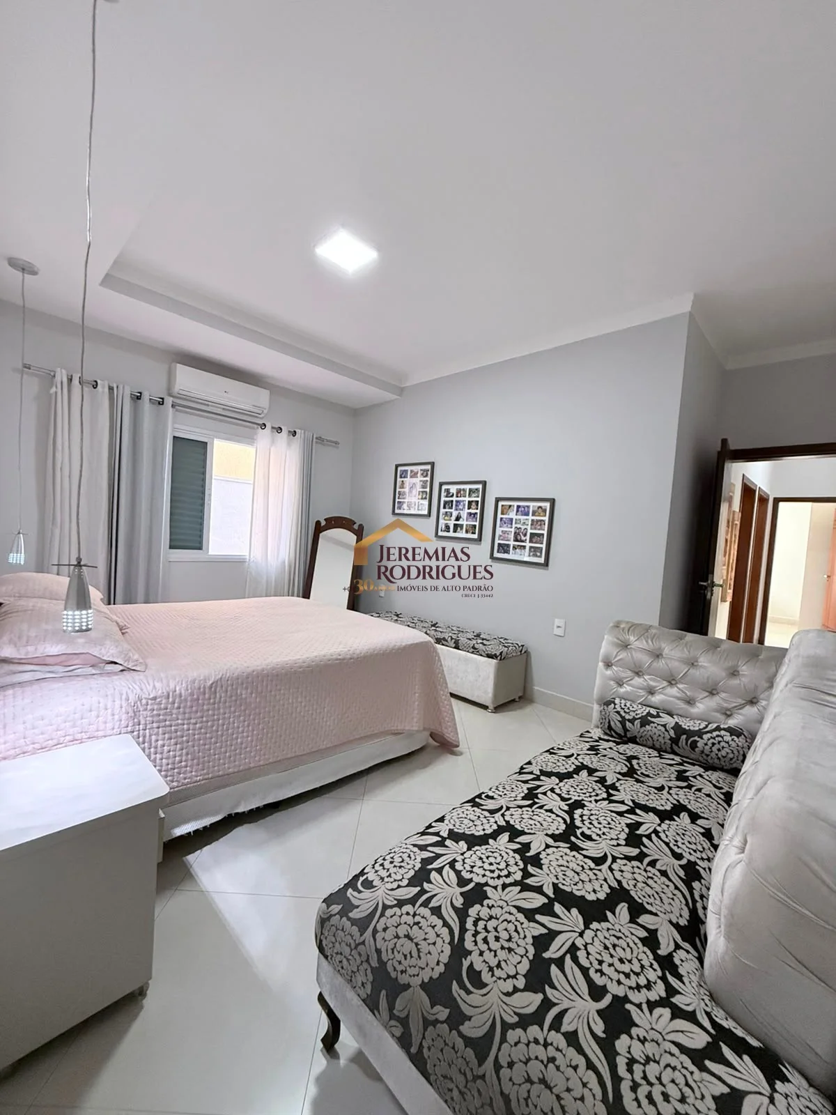 Casa à venda no Condomínio Reserva dos Lagos em Pindamonhangaba/SP.