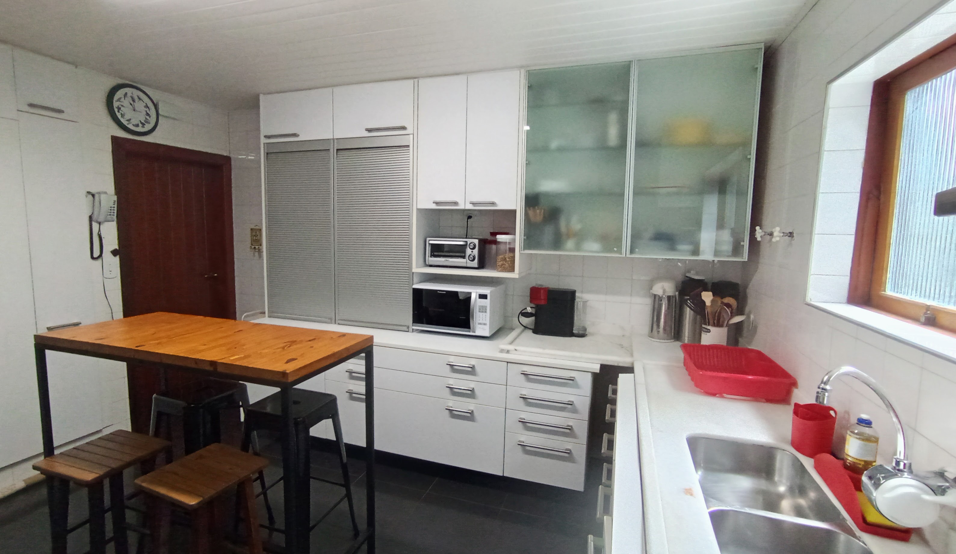 Casa à venda com 5 dormitórios no Capivari em Campos do Jordão/SP.