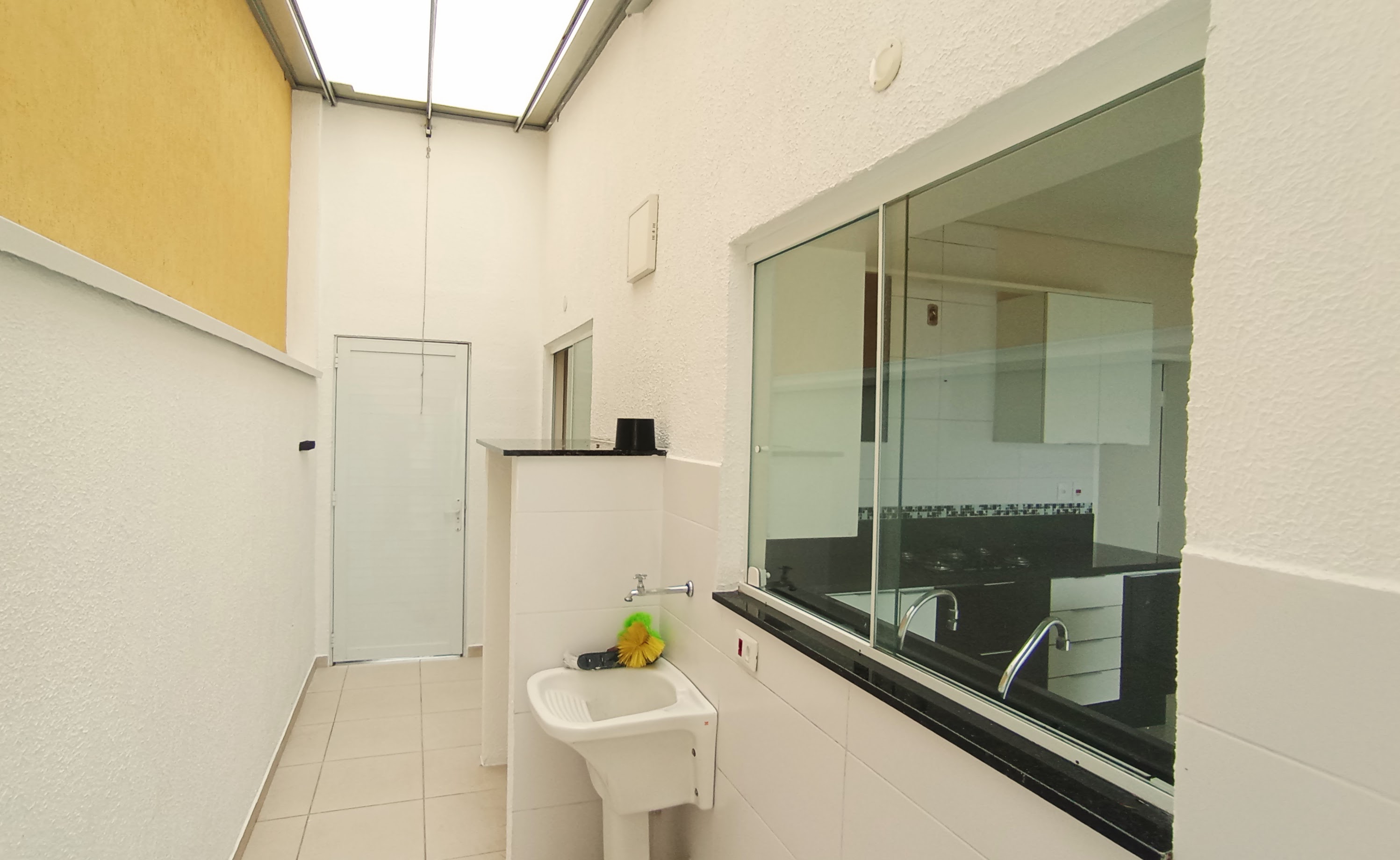 Casa para locação com 3 suítes no Condomínio Campos do Conde II - Chambord em Tremembé/SP.