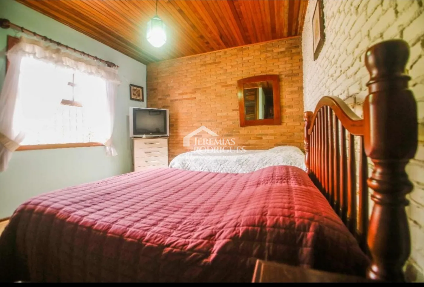 Casa para venda com 11 dormitórios no bairro Recanto Feliz em Campos do Jordão/SP