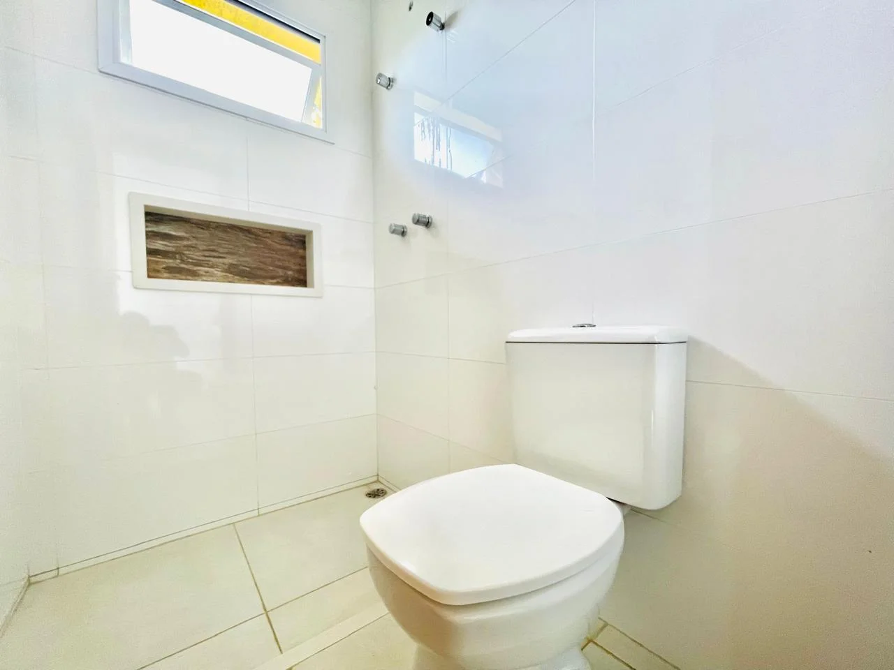 Casa para locação e venda no Condomínio Real Ville em Pindamonhangaba/SP.
