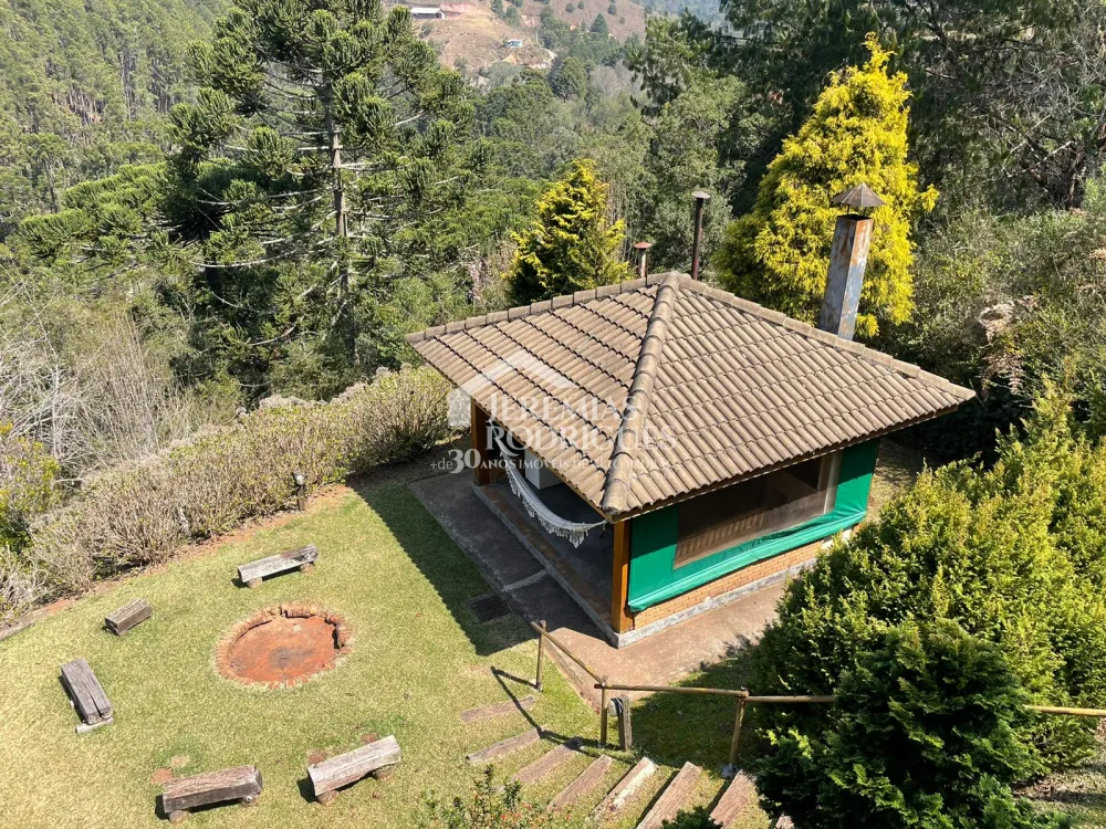 Casa com 3 suítes, 332 m² - Condomínio Florestal Clube - Campos do Jordão/SP.