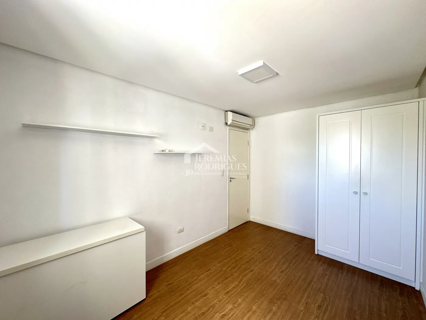 Apartamento com 3 dormitórios, 110 m² - Edifício Placere - Taubaté/SP