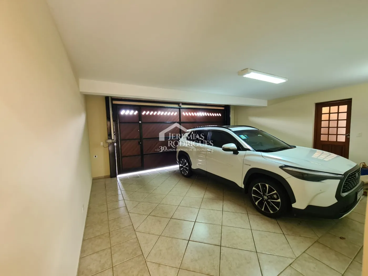Casa com 3 dormitórios, 344 m² - Loteamento Village Tremembé - Tremembé/SP.