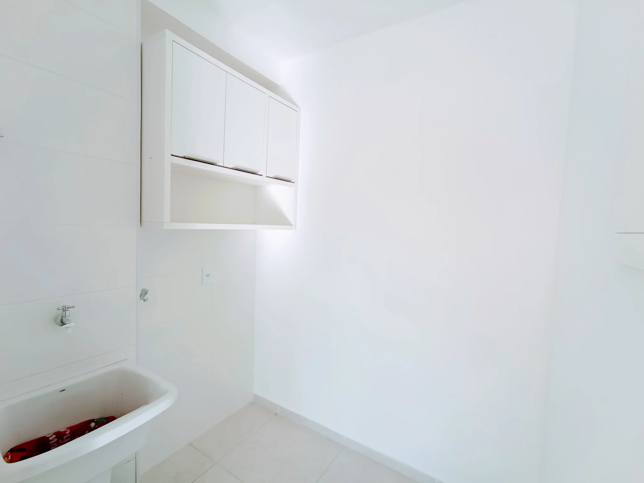 Apartamento para locação com 2 dormitórios, 72 m² no Residencial Allure em Taubaté/SP.
