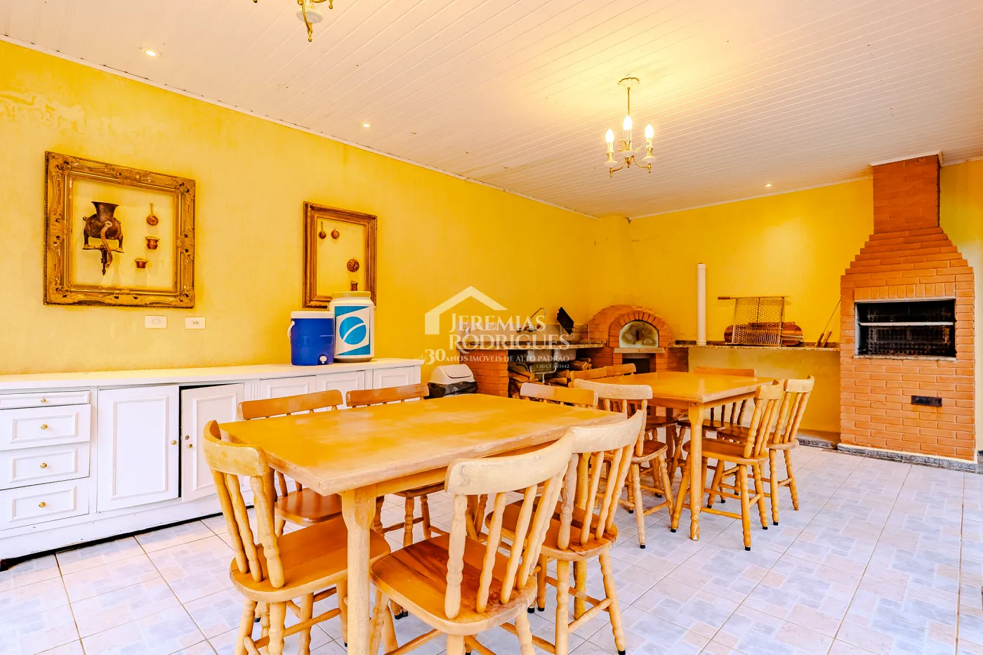 Casa com 6 suítes, 700 m² - Condomínio Vila Simonsen - Campos do Jordão/SP.