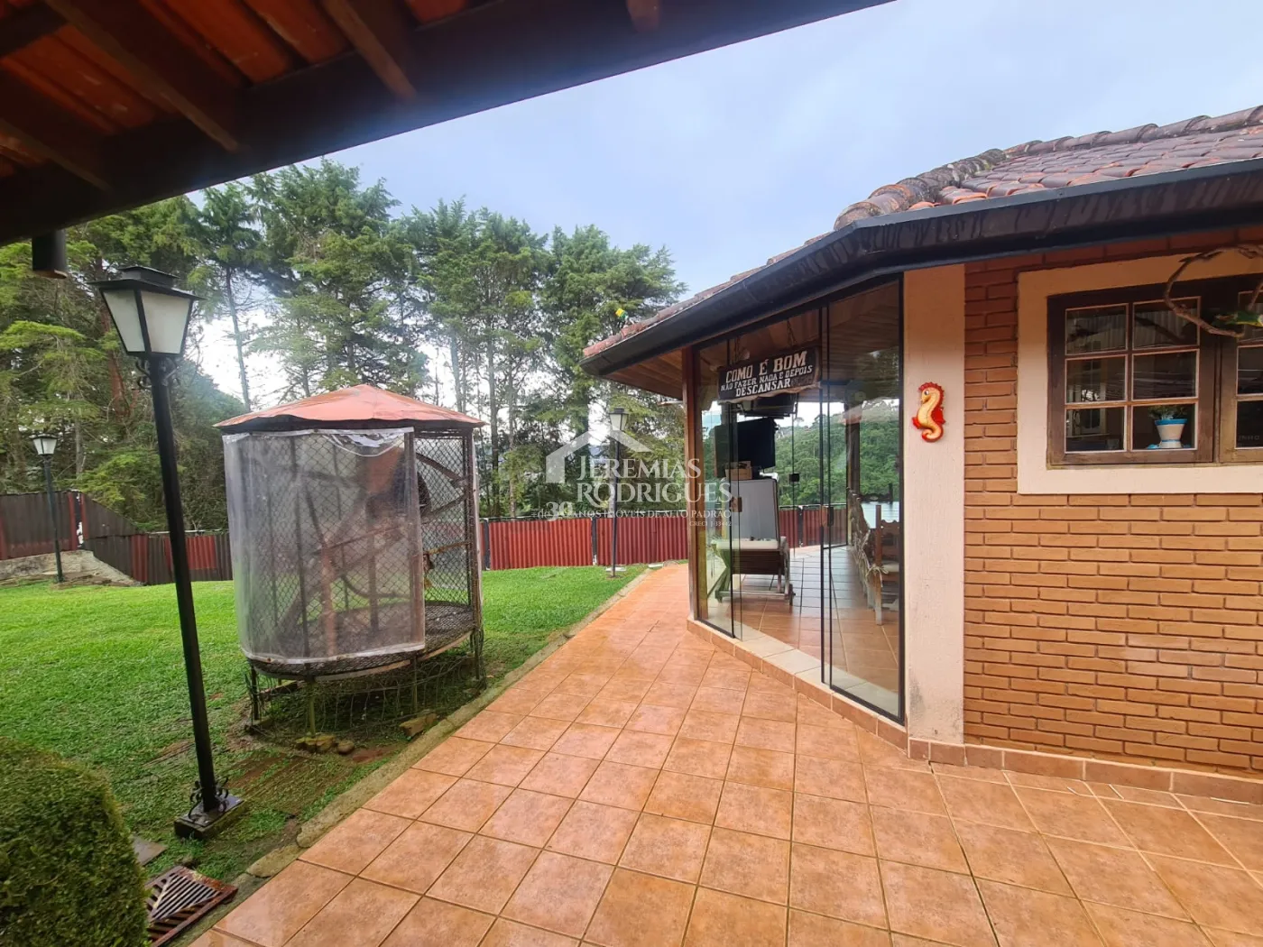 Casa com 4 dormitórios, 265 m² -  Alto do Capivari - Campos do Jordão /SP