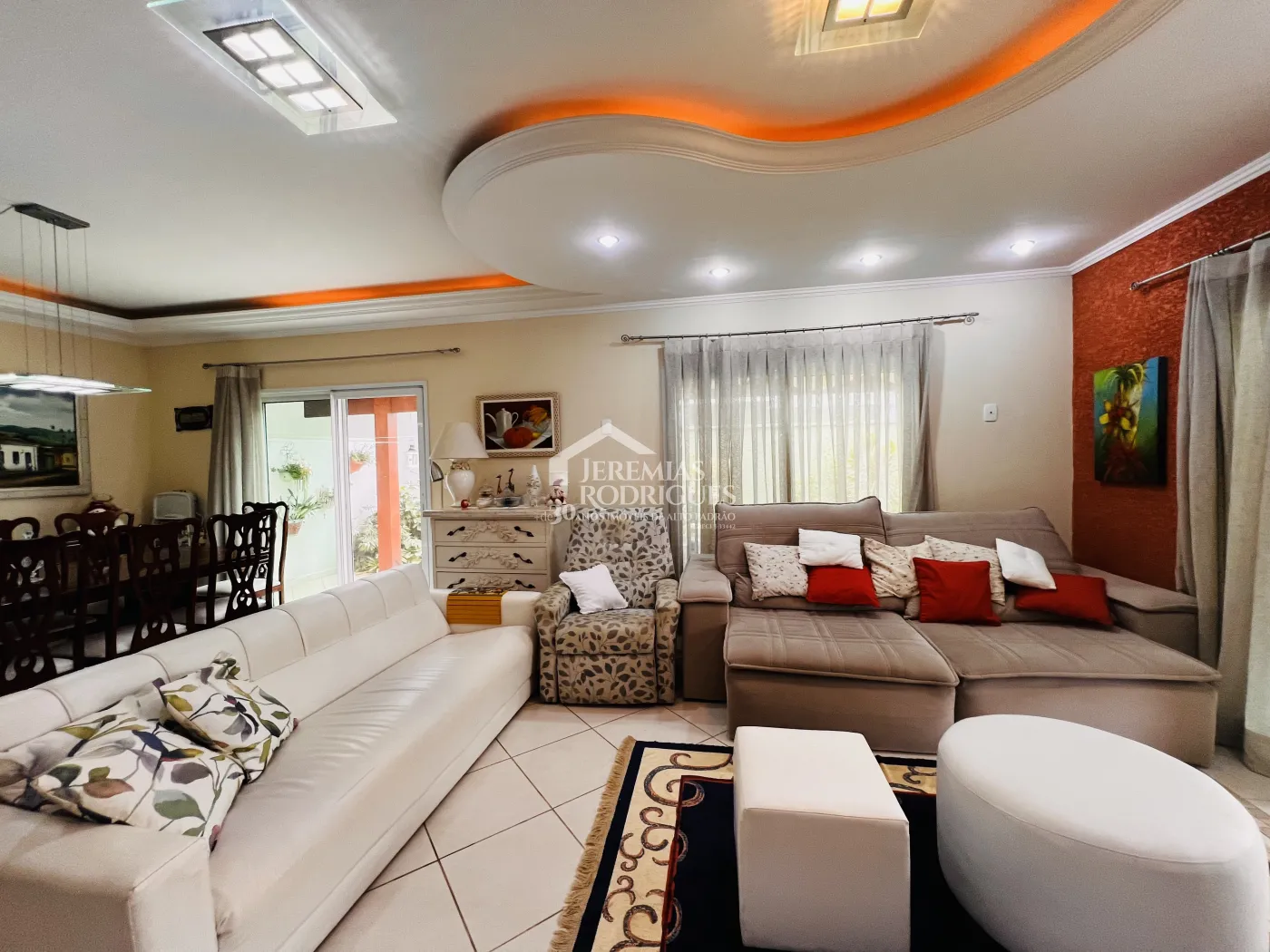 Casa com 4 dormitórios, 305 m² - Condomínio Taubaté Village - Taubaté/SP.