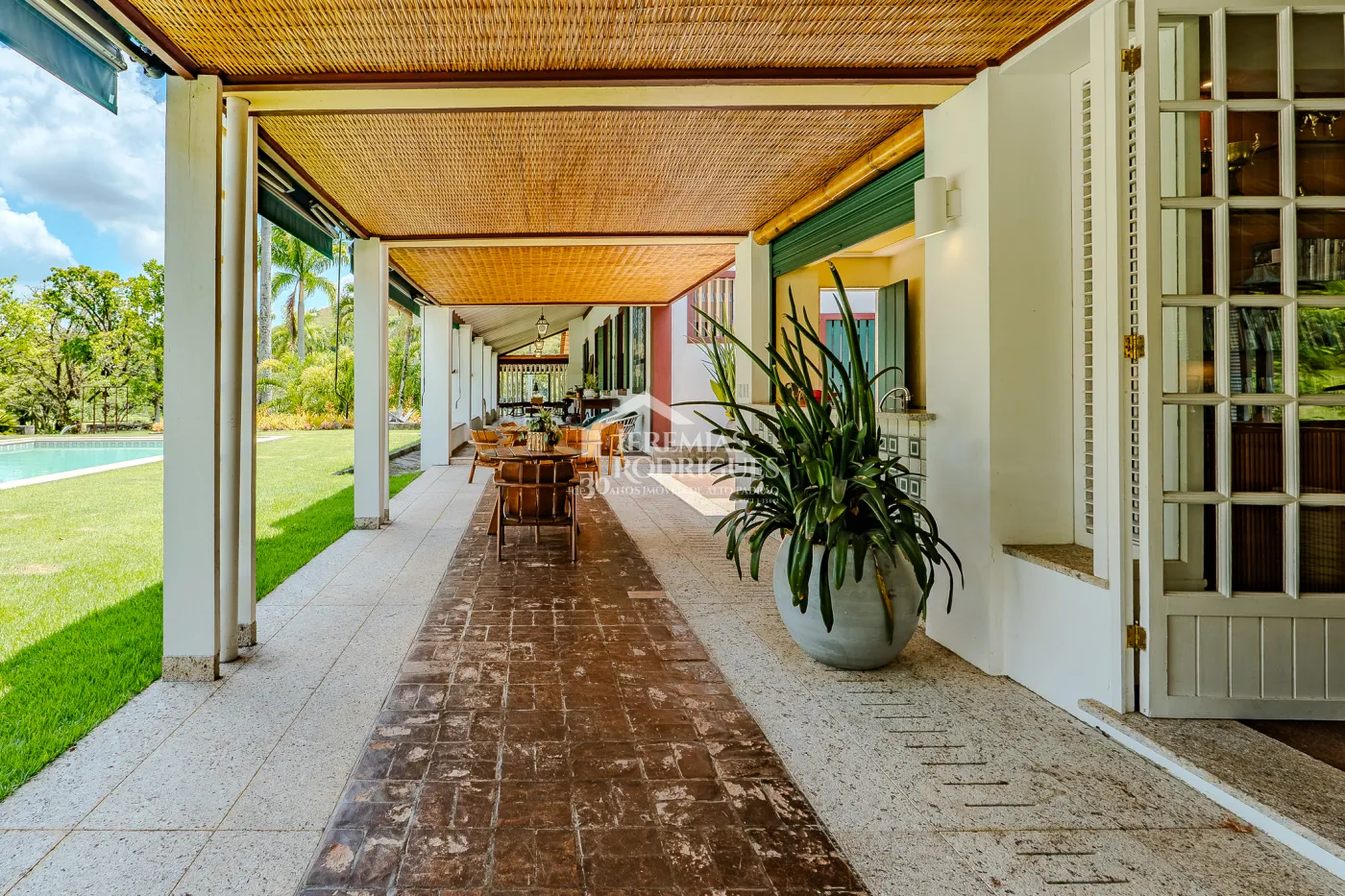 Fazenda à venda com 3.389.000,00 m² em Piraí/RJ.