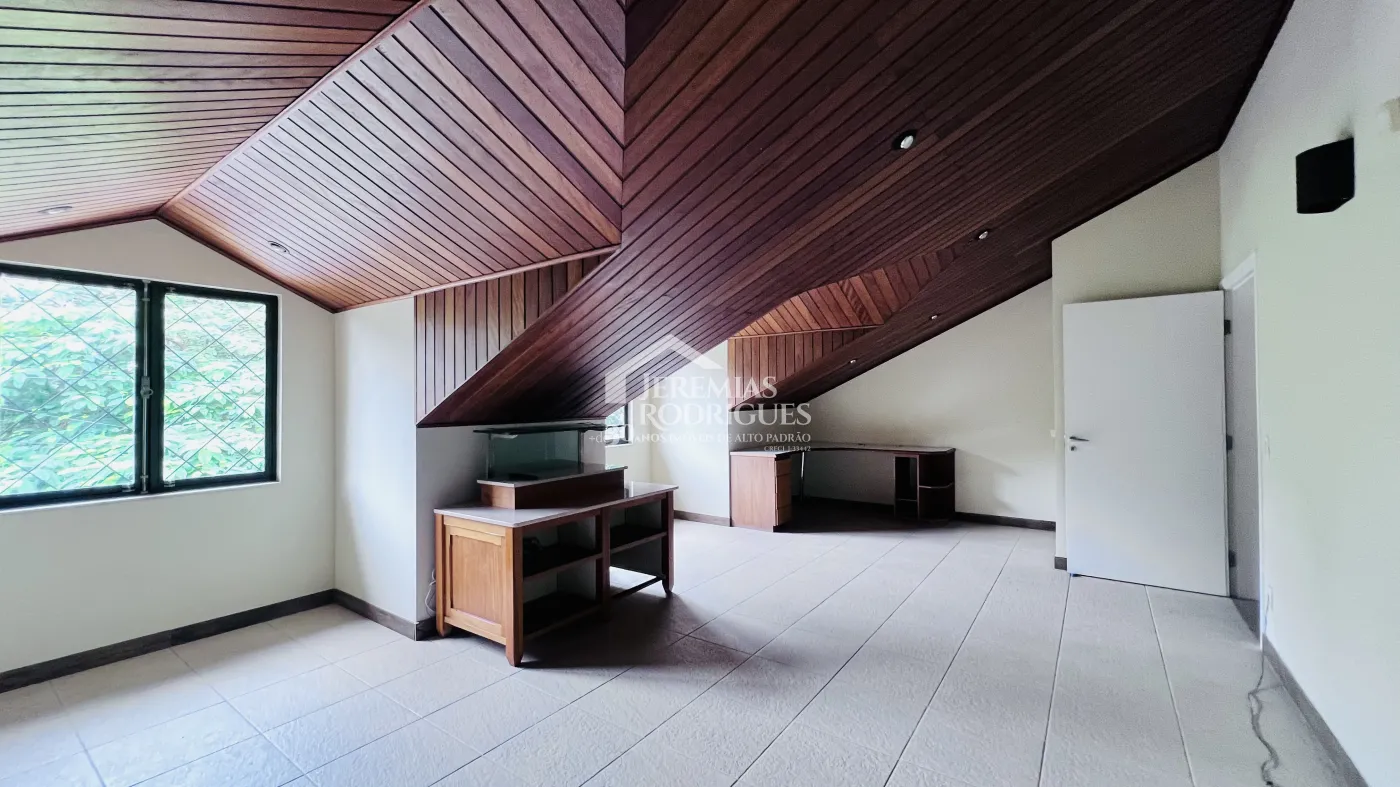 Casa com 8 dormitórios, 900 m² - Condomínio Portal da Serra - Taubaté/SP