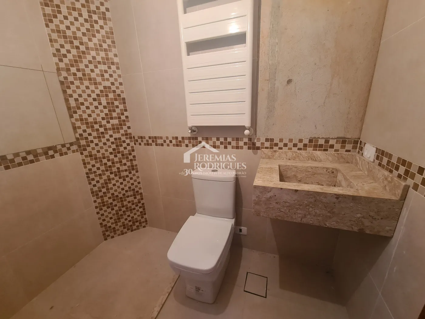 Apartamento para venda com 3 dormitórios no Condomínio Vila Americana em Campos do Jordão/SP