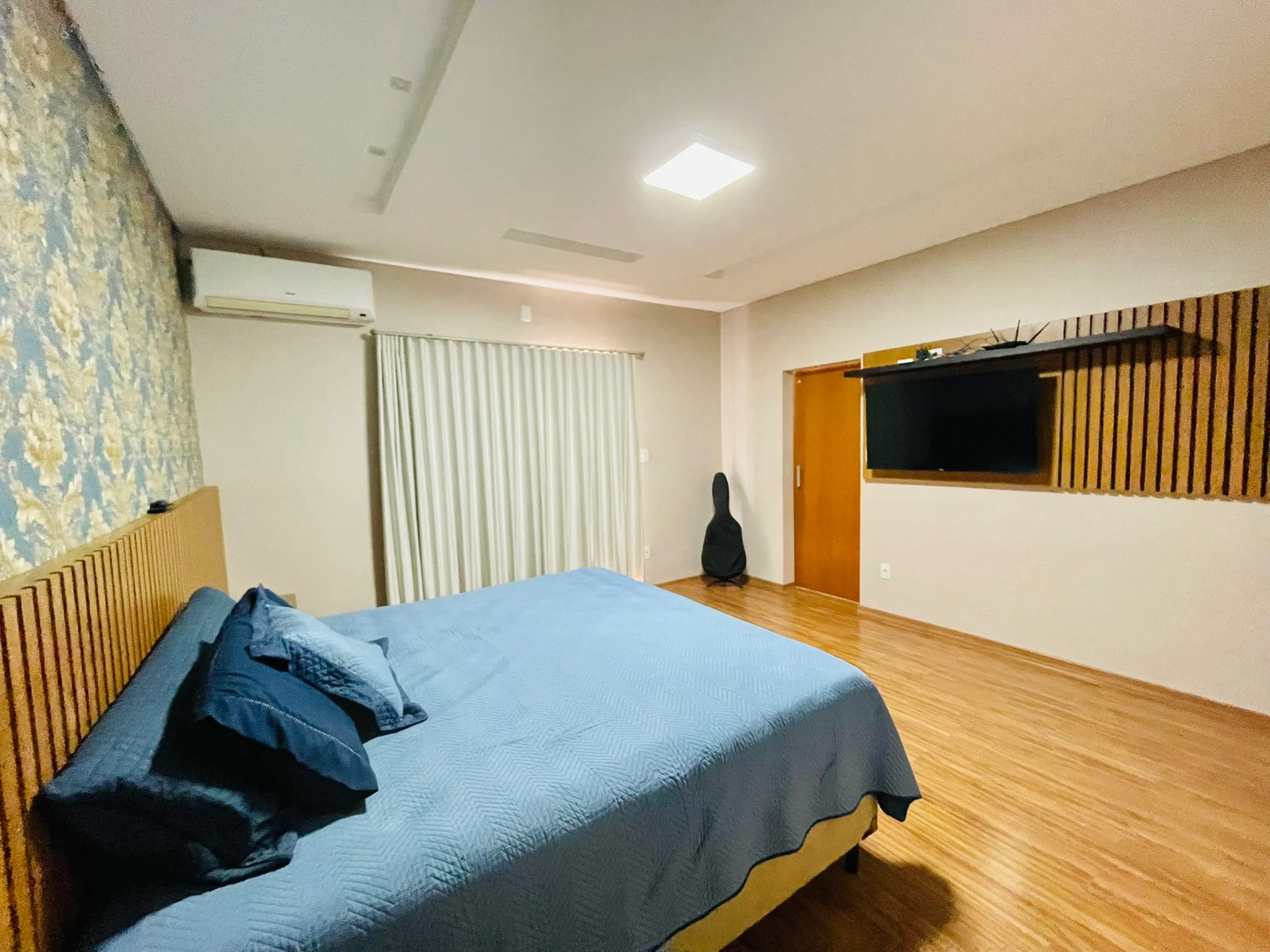 Casa à venda com 3 dormitórios no Condomínio Parque das Araucárias em Tremembé/SP. 