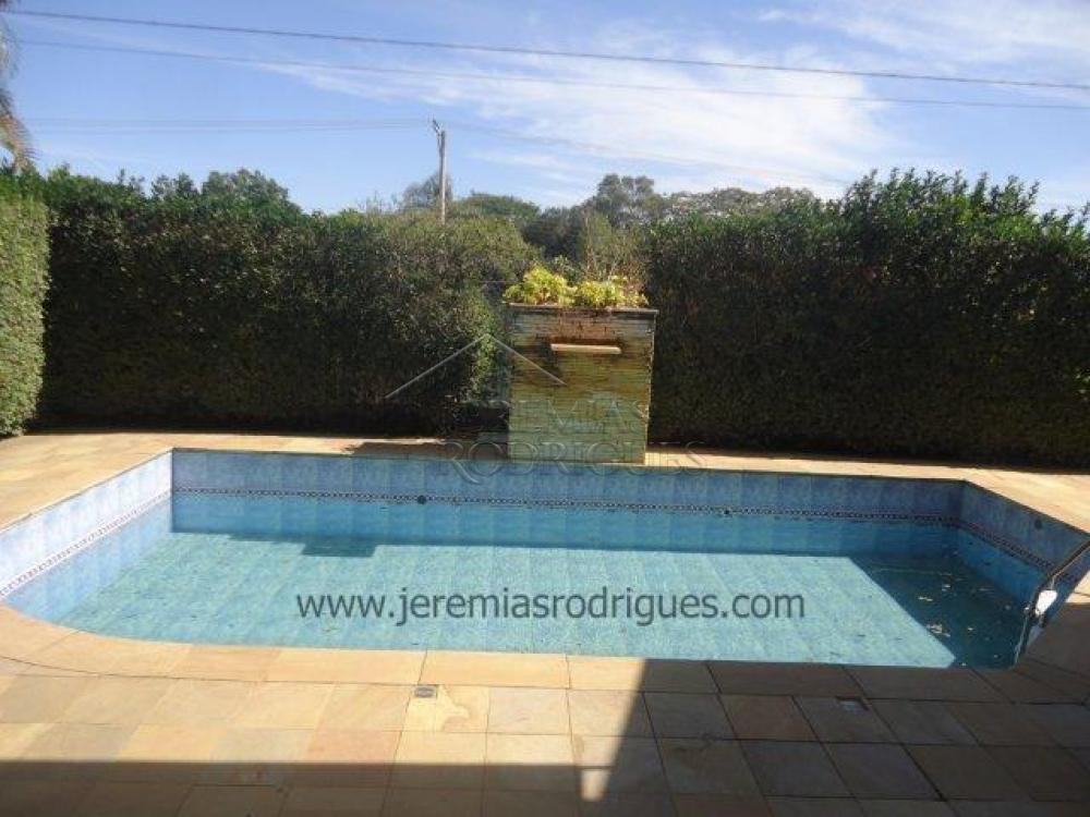 Casa à venda no Condomínio Colonial Village I em Pindamonhangaba/SP