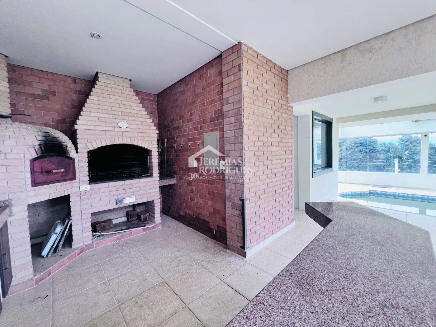 Casa com 8 dormitórios, 900 m² - Condomínio Portal da Serra - Taubaté/SP