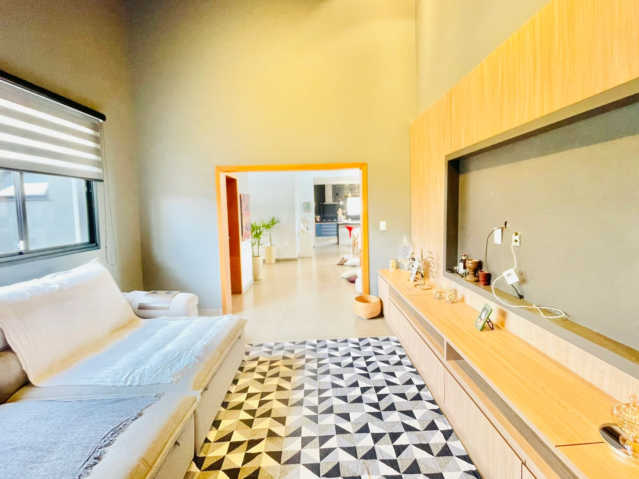 Casa  com porteira fechada á venda no Condomínio Altos do Cataguá em Taubaté/SP.