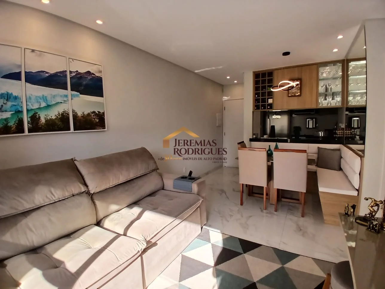 Apartamento à venda de Porteira fechada no Edifício Villagio Santa Terezinha em Taubaté/SP.
