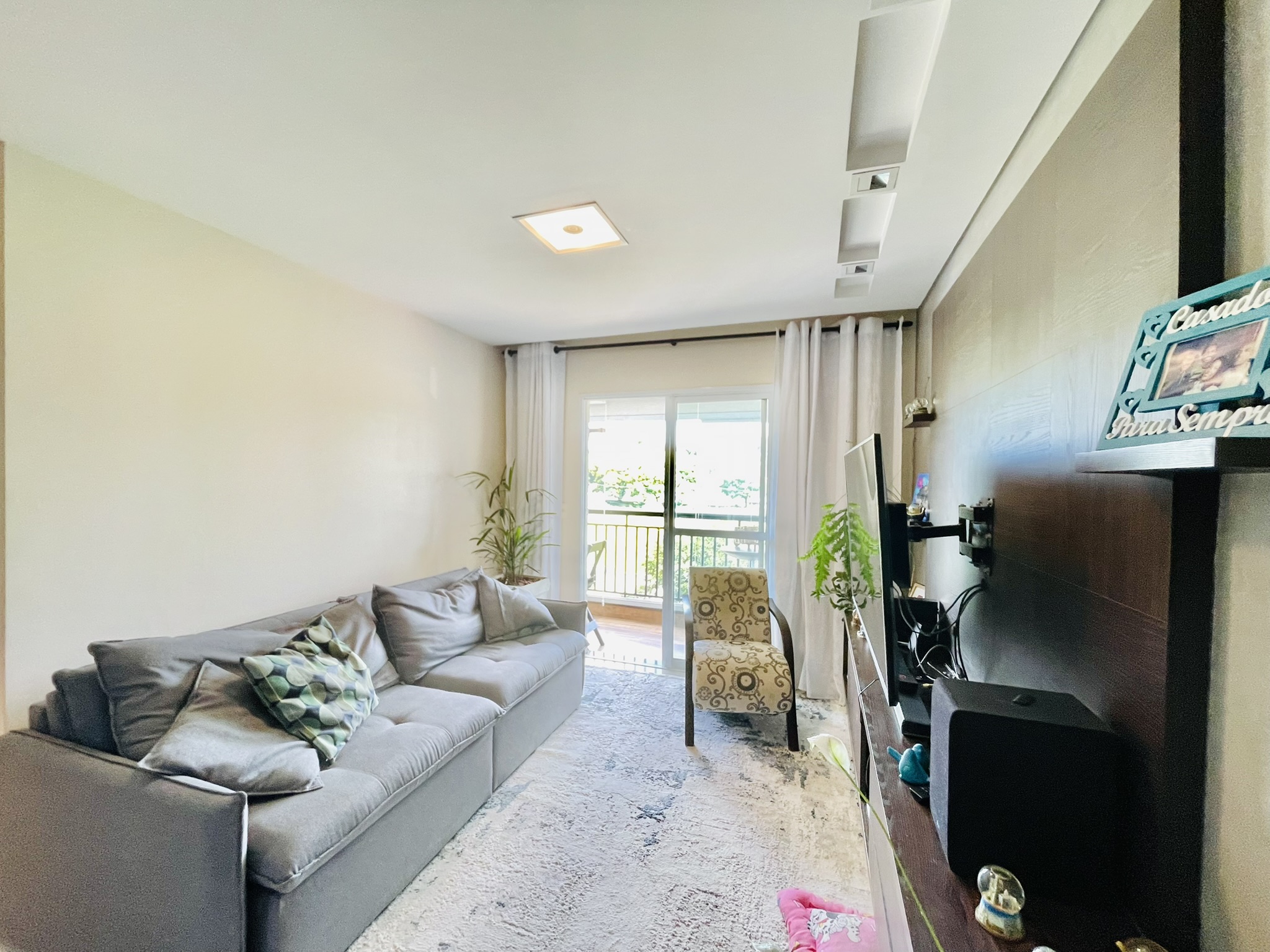Apartamento à venda com 3 dormitórios, 82 m² no Condomínio Cyan em Taubaté/SP. 