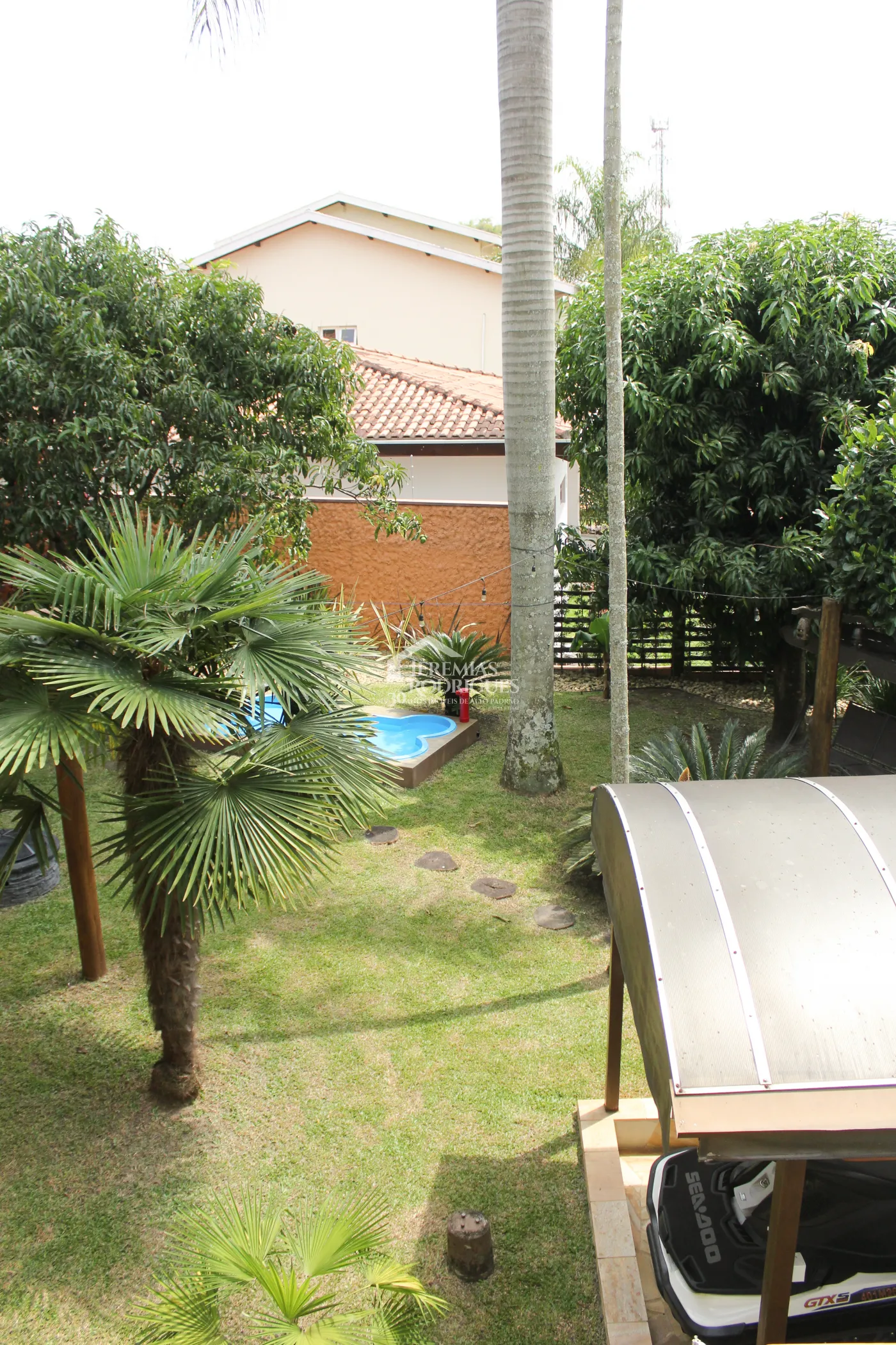 Casa para venda e locação com 5 dormitórios no Condomínio Taubaté Village em Taubaté/SP.