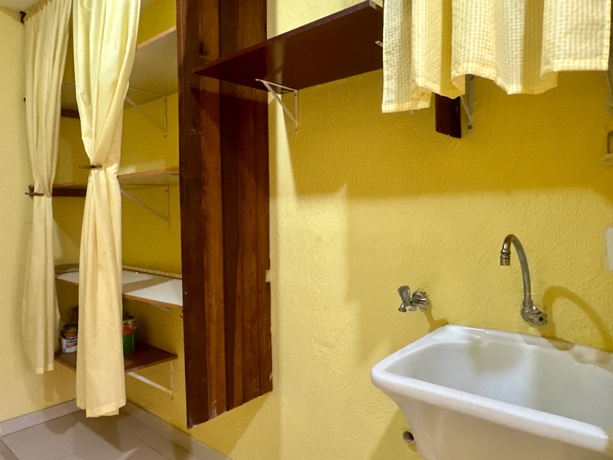 Casa com 3 dormitórios disponível para locação no Condomínio Bosque dos Pássaros em Tremembé/SP