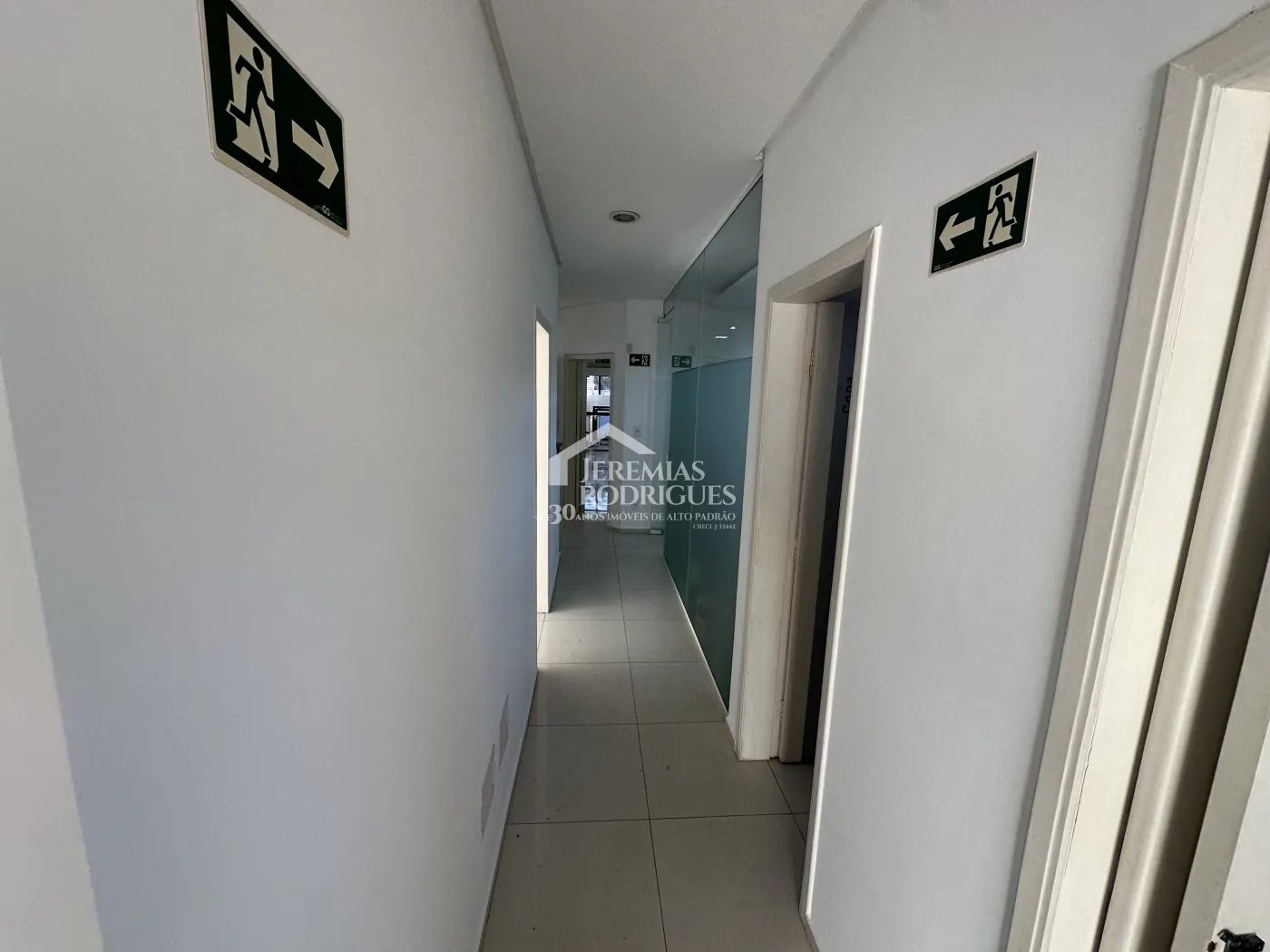 Prédio Comercial com 470 m² no Centro em Pindamonhangaba/SP