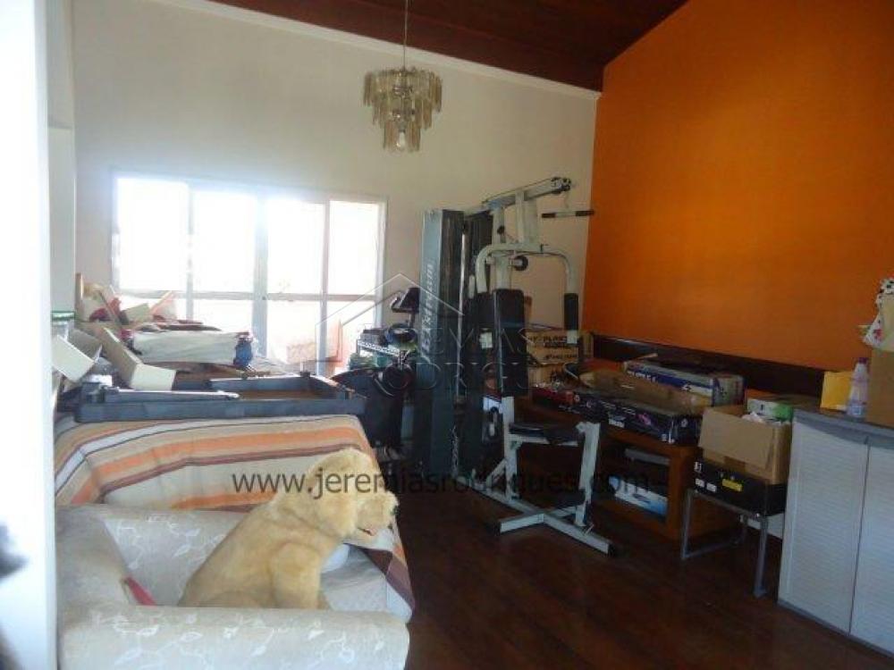 Casa à venda no Condomínio Colonial Village I em Pindamonhangaba/SP