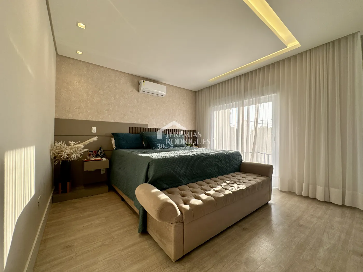 Casa com 3 suítes, 329 m² - Condomínio Ouro Ville - Taubaté/SP.