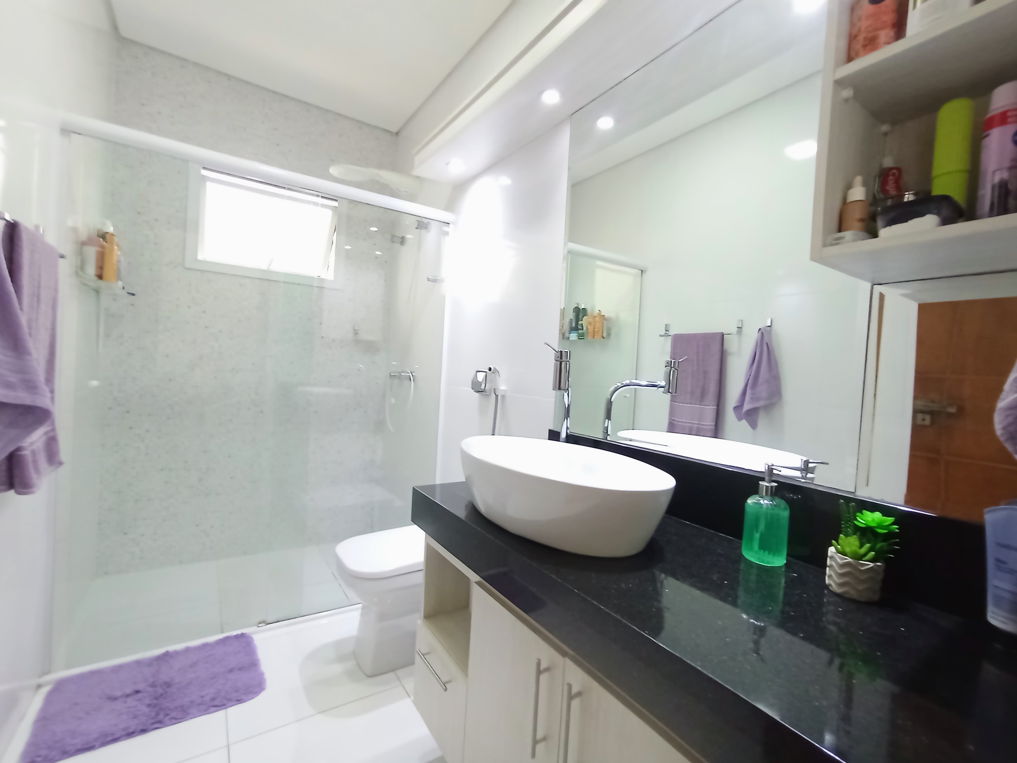 Casa à venda com 2 dormitórios no Condomínio Verdes Vales em Taubaté/SP.