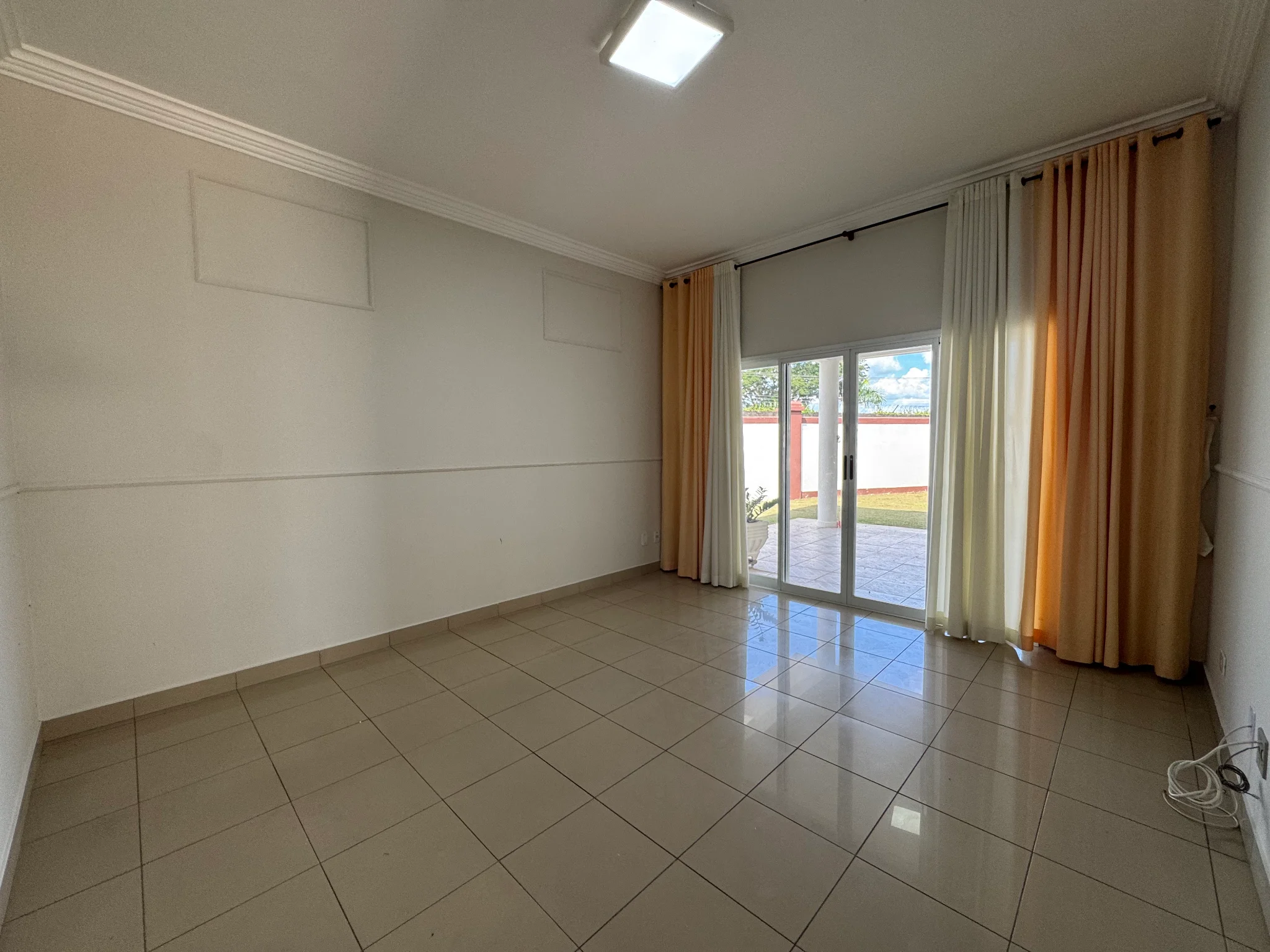 Casa à venda no Condomínio Village Paineiras em Pindamonhangaba/SP