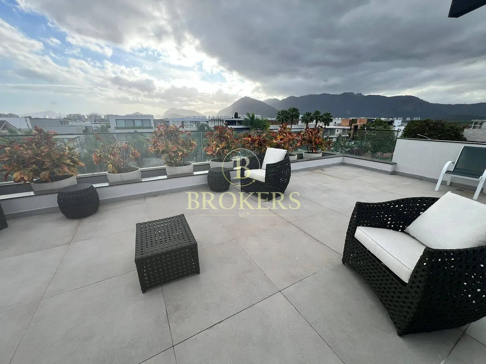 Design e luxo no Alphaville: Mansão triplex de 820m² com elevador, 5 suítes e lazer exclusivo por R — foto 10