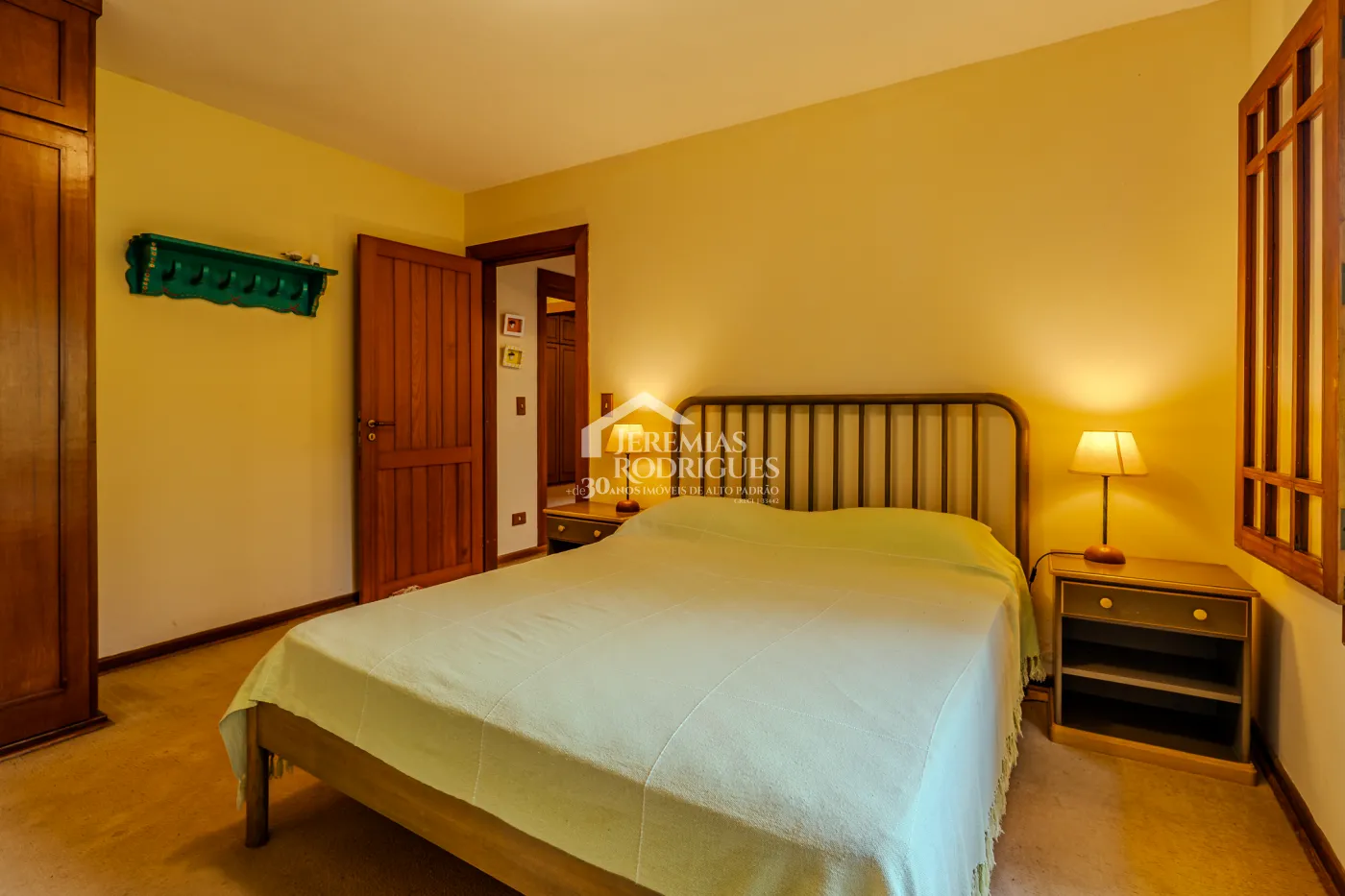 Casa de Campo à venda com 5 suítes no bairro Reinópolis em Santo Antônio do Pinhal/SP