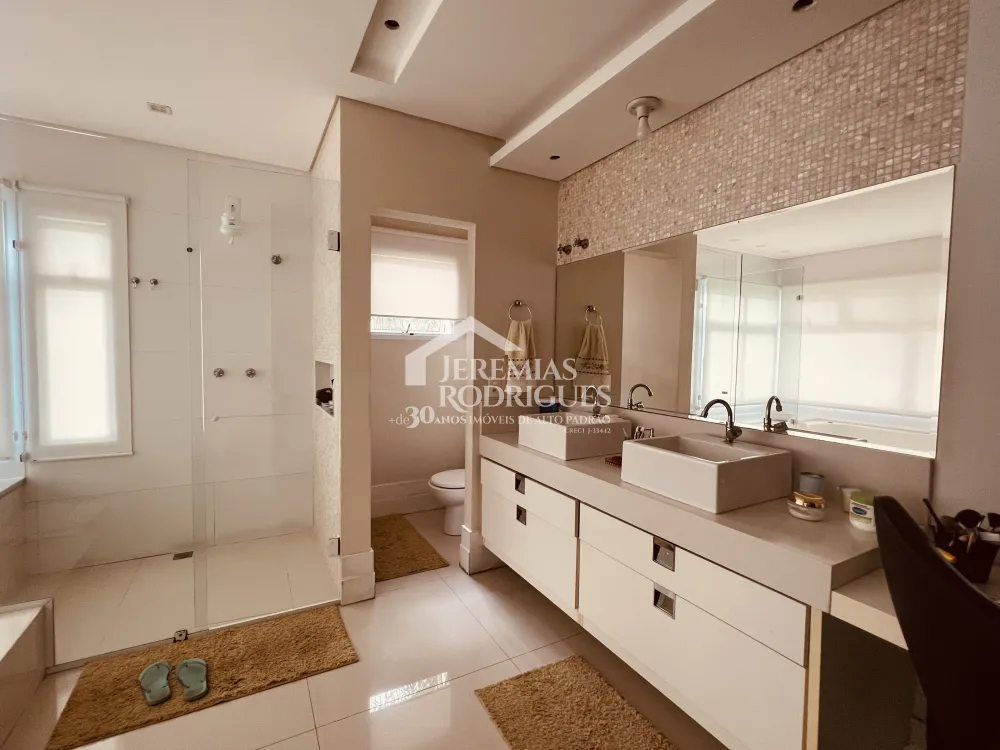 Casa com 6 quartos, 500 m² - Taubaté Village - Taubaté/SP