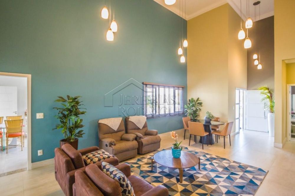 Casa para venda e locação com 4 suítes no Condomínio Real Ville em Pindamonhangaba/SP