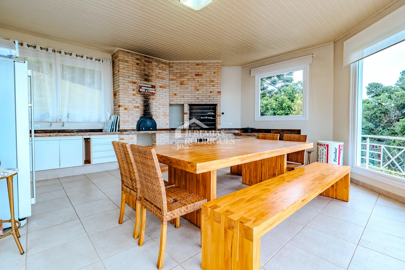 Casa à venda no Parque Pedra do Baú em Campos do Jordão/SP.