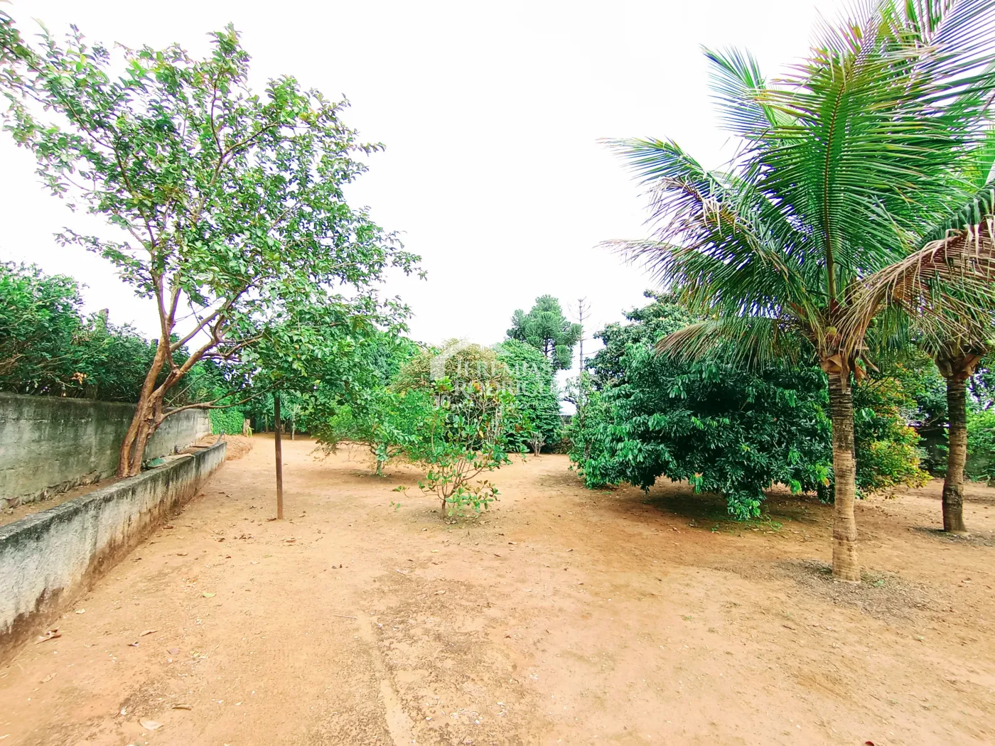 Casa à venda com 3 dormitórios no Condomínio Chácaras Cataguá em Taubaté/SP