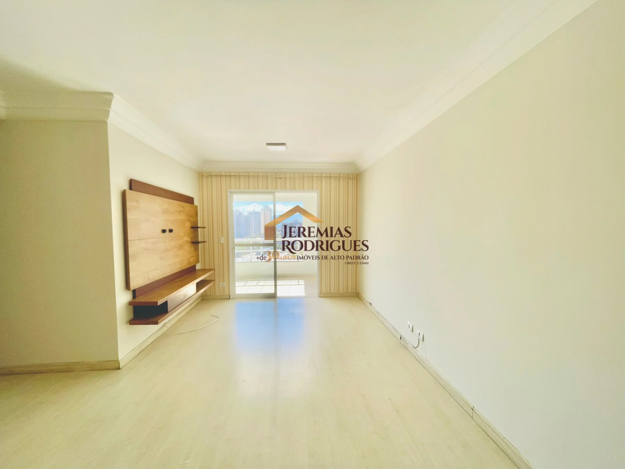 Apartamento para locação no Condomínio Varandas da Mantiqueira em Taubaté/SP.