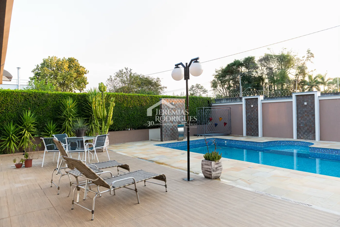 Casa à venda no Condomínio Colonial Village I em Pindamonhangaba/SP