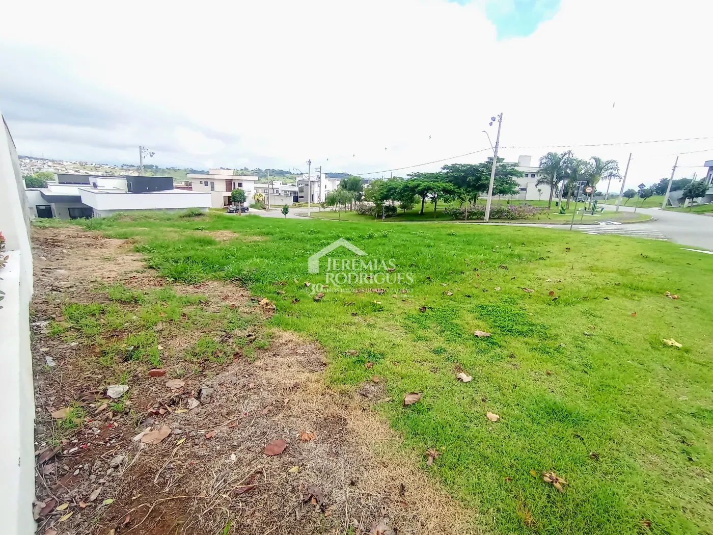 Terreno à venda com 528 m² no Condomínio Cyrela Landscape em Taubaté/SP.