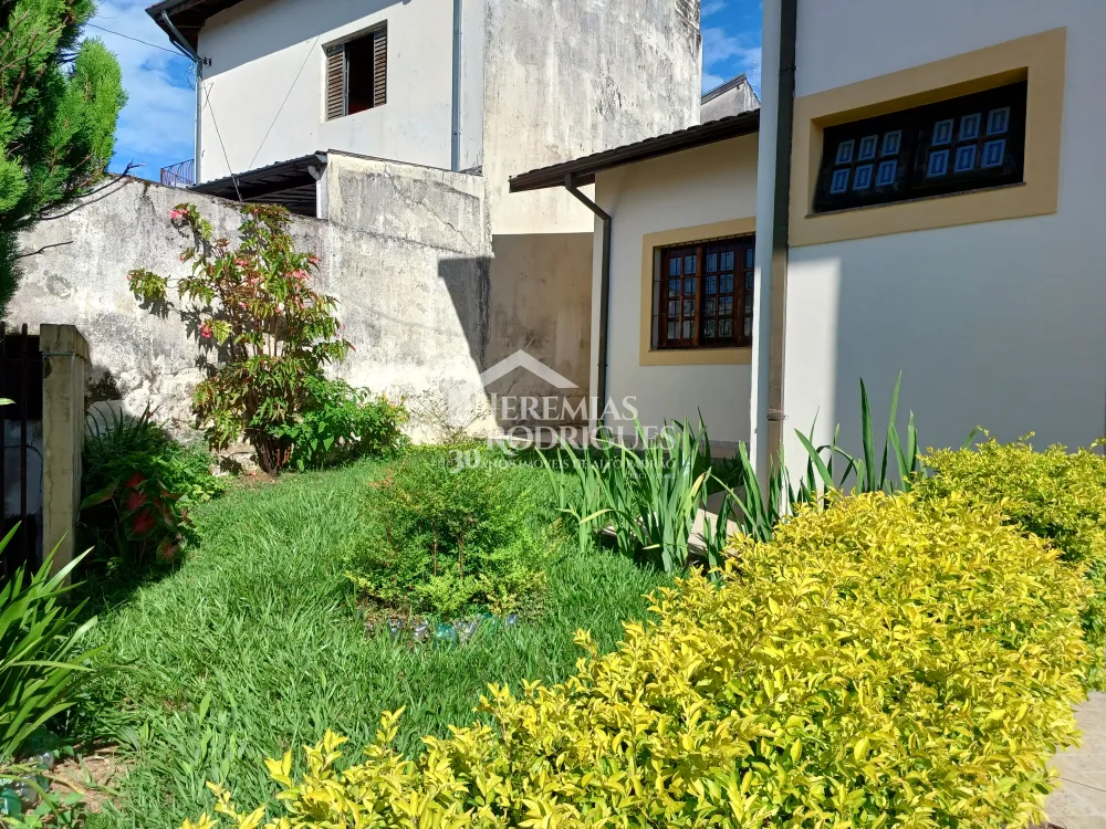 Casa com 3 quartos, 223 m², venda por R$670.000 - Campo Alegre - Pindamonhangaba/SP