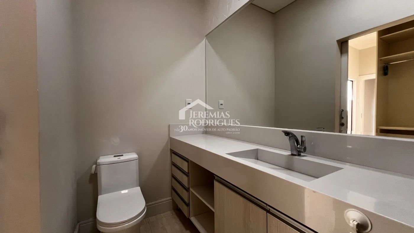 Casa à venda com 3 dormitórios no Condomínio Campos do Conde II em Tremembé/SP.